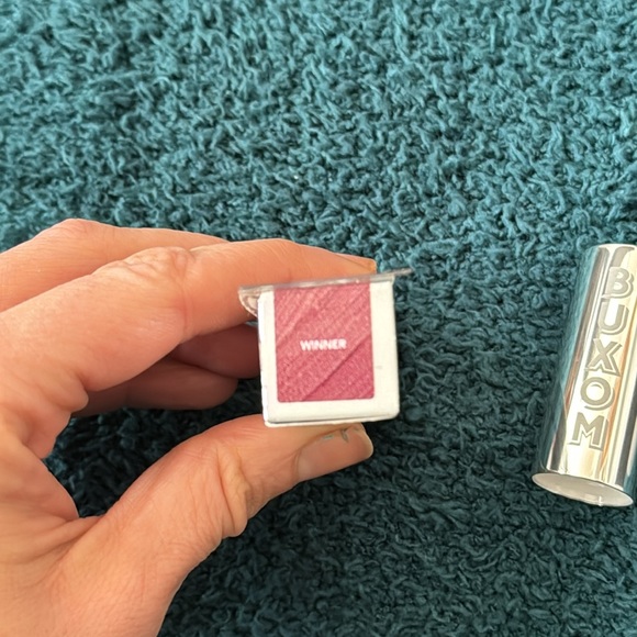 NWT buxom lipstick in winner - Picture 3 of 3